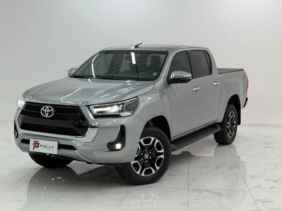 TOYOTA HILUX 2.8 D-4D TURBO DIESEL CD SRV 4X4 AUTOMÁTICO